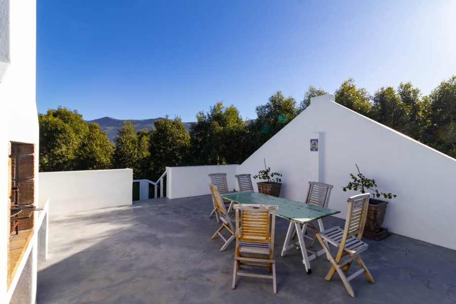 2 Bedroom Property for Sale in Sandbaai Western Cape